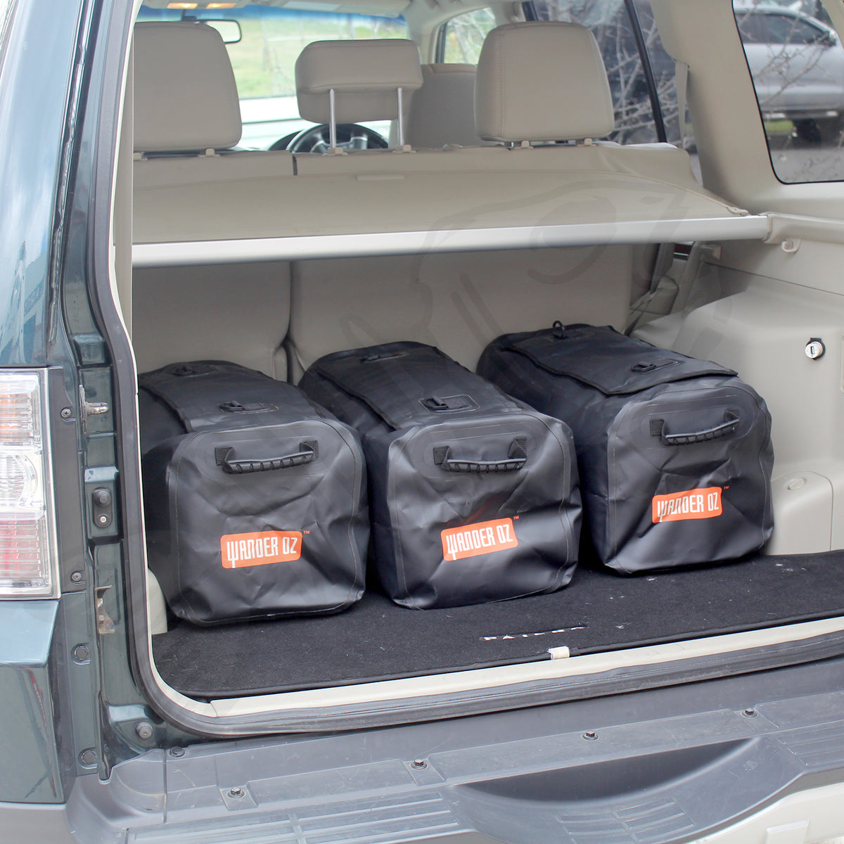 MEDIUM DUFFLE Auto Travel Bag - Roof Rack Mount